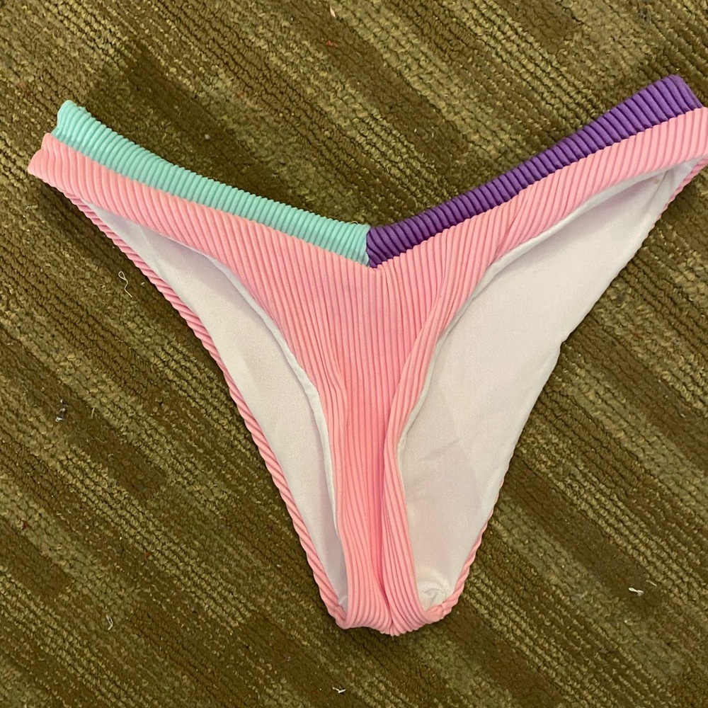 Colorful Bikini Set - Picture 2 of 7